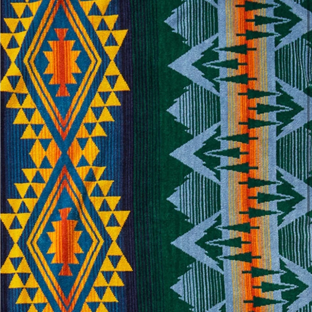 PENDLETON Oversized Wildland Heroes Luxury Spa Towel - 40” x 70” - Picture 3 of 3